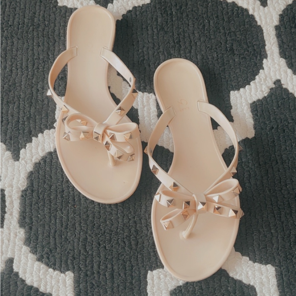 Elegant Cream Sandals with Studded Bow